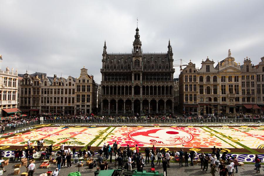 flower carpet 2016